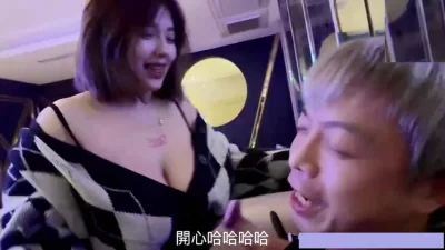 怕流鼻血！KTV玩的也太开放了