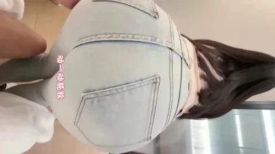 哇哇哇！这是什么身材！网恋奔现没想到女友是学芭蕾舞的！这身材无敌了！