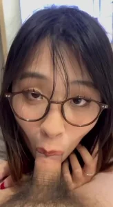 大学生放暑假，约出来，喜欢含着我的大鸡巴